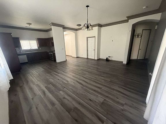 3rd image of 1113 Marmara Ave