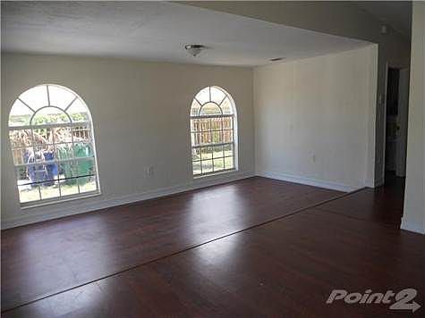 5th image of 18410 NW 22nd Ave