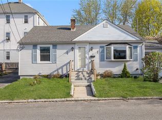 39 Meadow Ave, Cranston, RI 02920