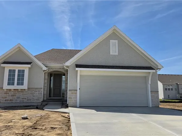 16992 S Cheshire St, Olathe, KS 66062