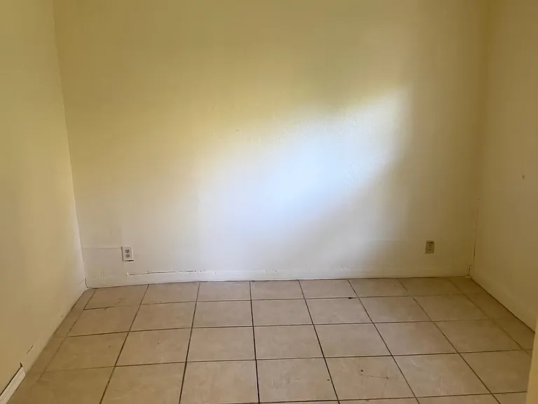 224 Granada Blvd — Photo 3