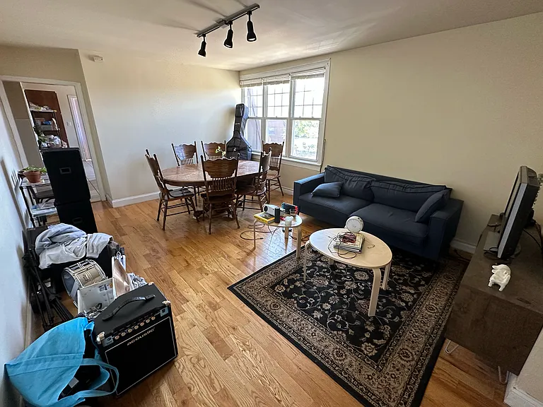 2711 N Kenmore Ave — Photo 14