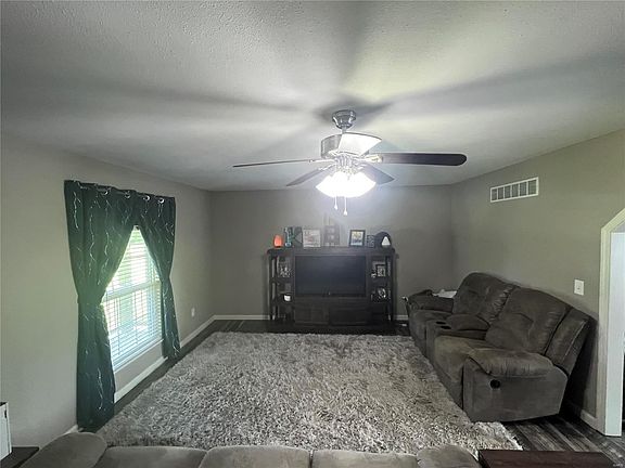 5th image of 6362 Cedar Hill Ln