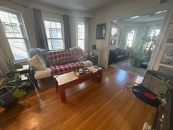 5th image of 7 Lewis St #1