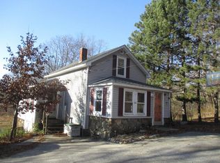 114 Exeter Rd, South Hampton, NH 03827