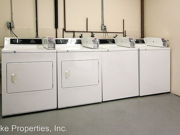 3rd image of 801 28th Ave APT 201