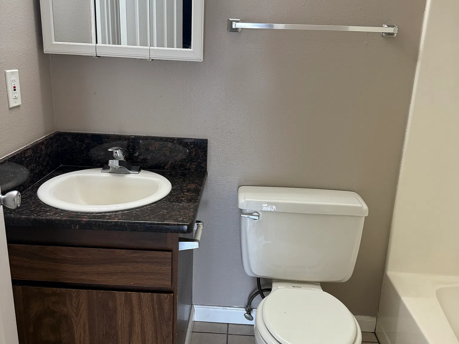 1 bed, 750 sqft, $1,025 — Photo 4