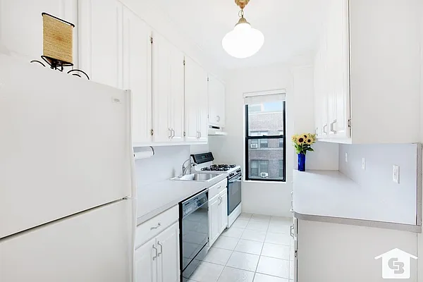 Sold by Coldwell Banker Reliable Real Estate | media 3