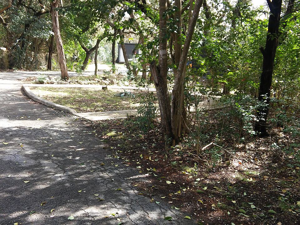 1st image of 106 Fawn Dr