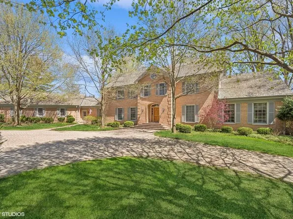7 Bristol St, Northfield, IL 60093