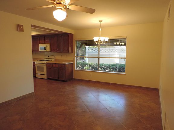 4th image of 17522 Plaza Marlena