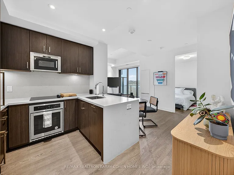 280 Howland Ave #GPH25 — Photo 4