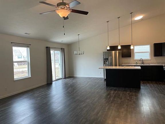 3rd image of 3138 Jasmine Ct