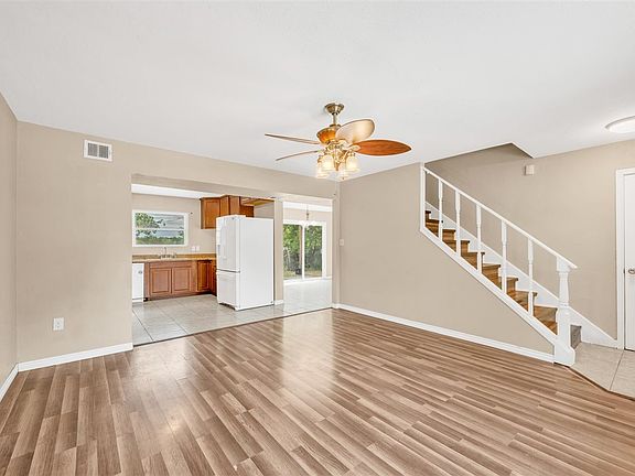 2nd image of 2343 NW 41st St