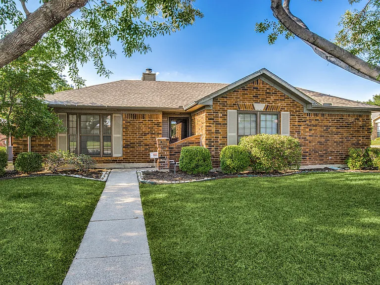 638 Plumlee Pl — Photo 2