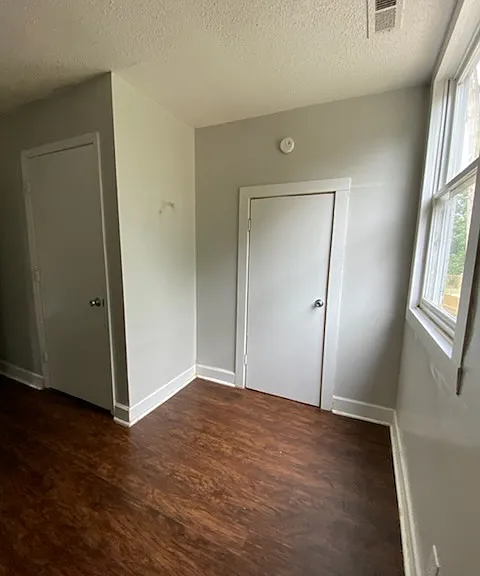 919 Fatherland St #R — Photo 10
