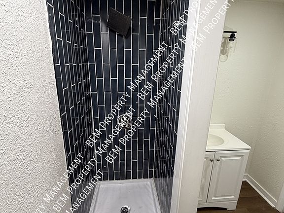 5th image of 3730 Montgall Ave