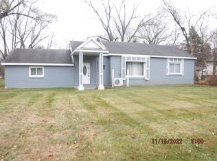 15990 Merriman Rd, Livonia, MI 48154