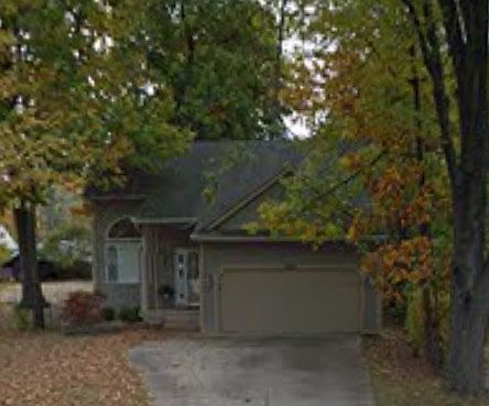 1st image of 3919 Cresthaven Dr