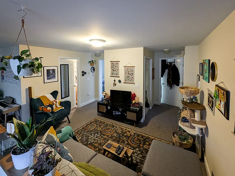 8 Kossuth St #202 — Photo 2