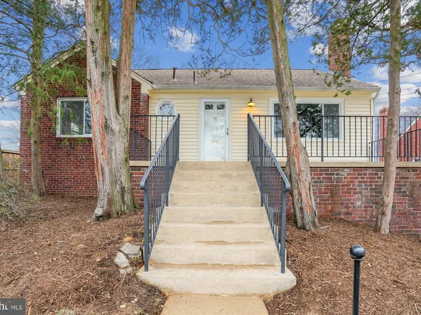 910 N Montana St, Arlington, VA 22205