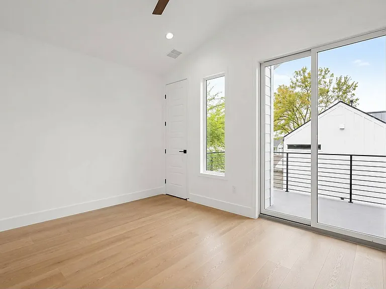 2919 E 13th St #2 — Photo 13