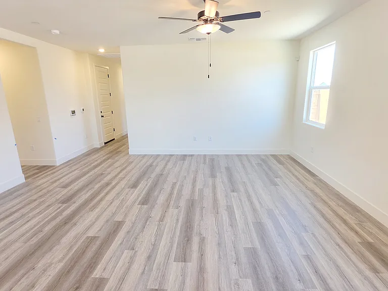 7408 Brenner Pass Way — Photo 11