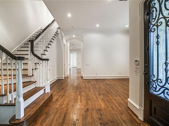 4th image of 3413 Potomac Ave #B