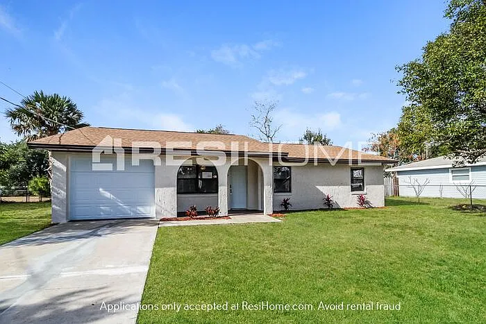 1826 Carolina Ave