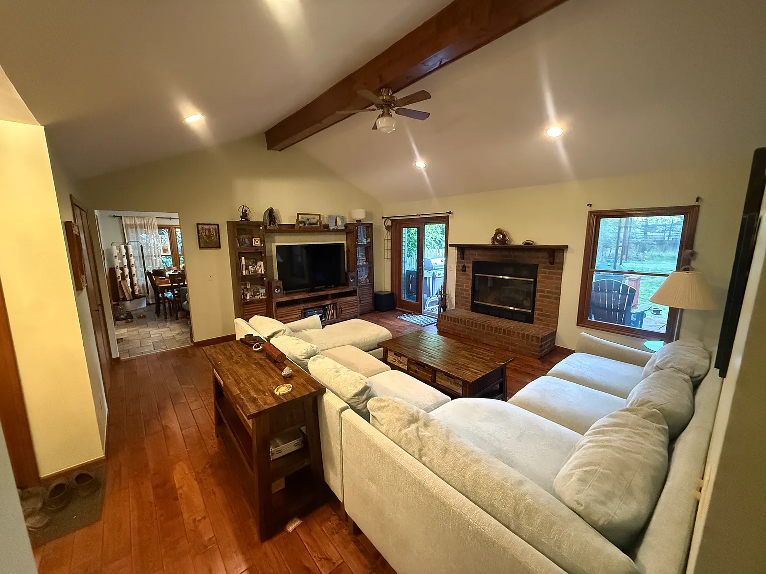3 bed, 1300 sqft, $2,900 — Photo 3