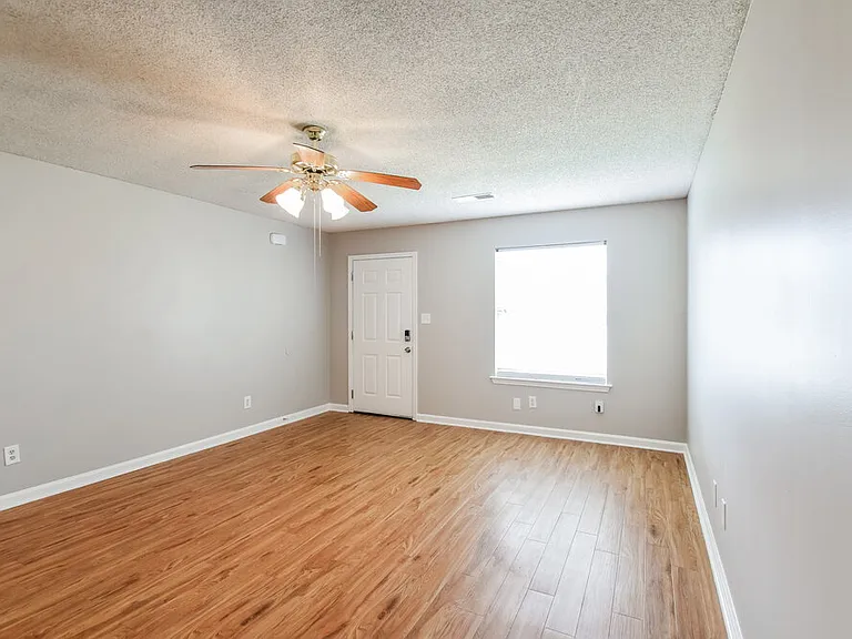 10080 Cross Ridge Rd — Photo 6