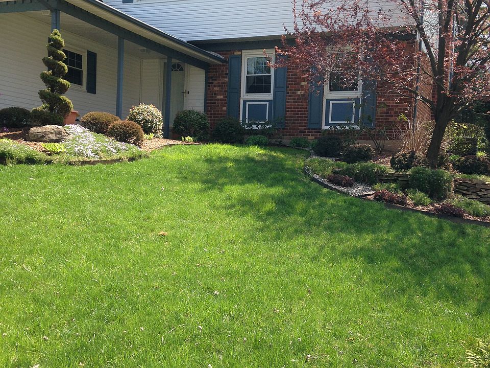 2nd image of 6 Yellow Pine Ct