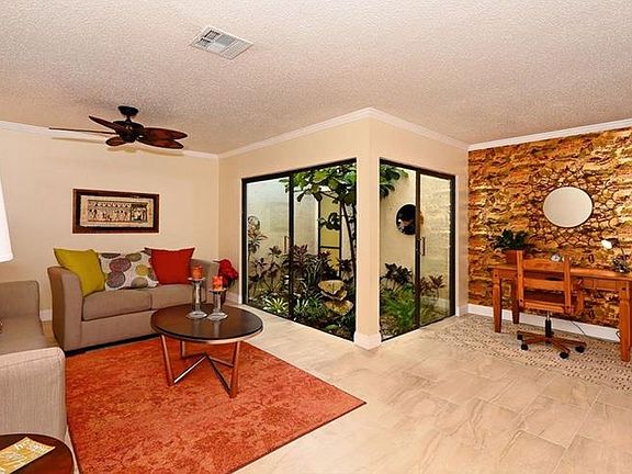 2nd image of 3969 Glen Oaks Manor Dr