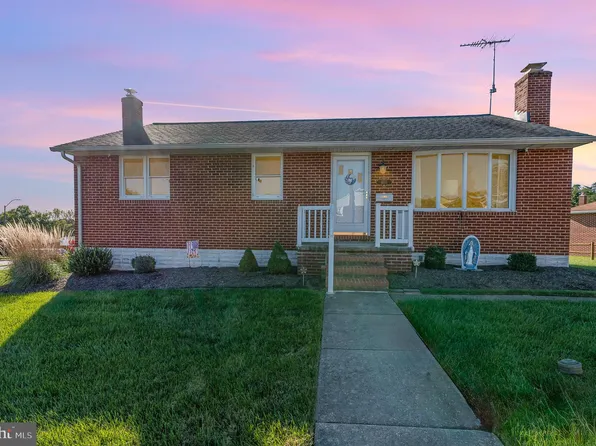 8011 Camhill Dr, Rosedale, MD 21237