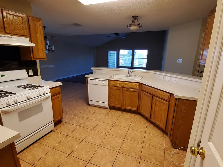 3808 Aloe Dr — Photo 7