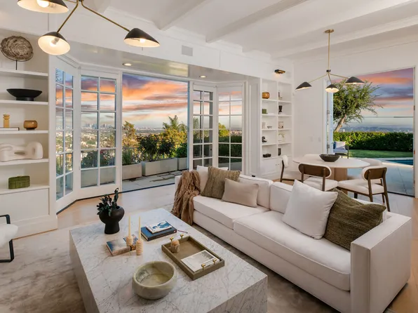 8383 Hollywood Blvd, Los Angeles, CA 90069