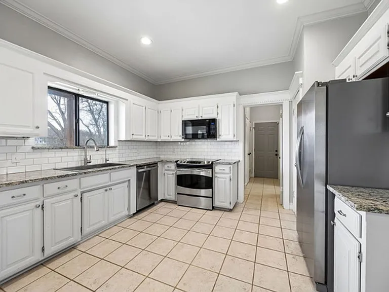 108 S Remuda Ct — Photo 19