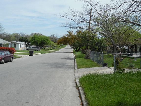 5th image of 314 Cravens Ave