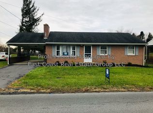 810 Jenny Wren Dr, Martinsburg, WV 25404