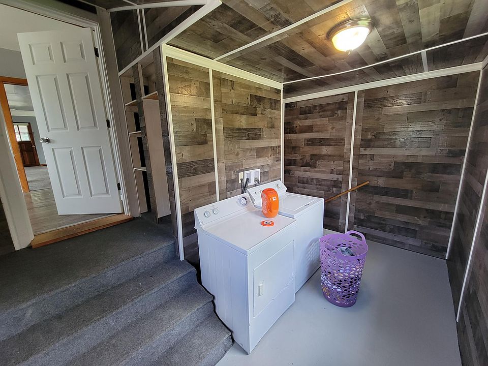 Second view of laundry. Still a little bit of trim to add here, waiting for the paint to dry on the floor. Kitchen door locks from the inside.