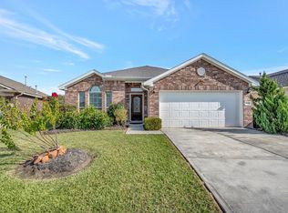 5011 Gulf Stream Ln, Bacliff, TX 77518