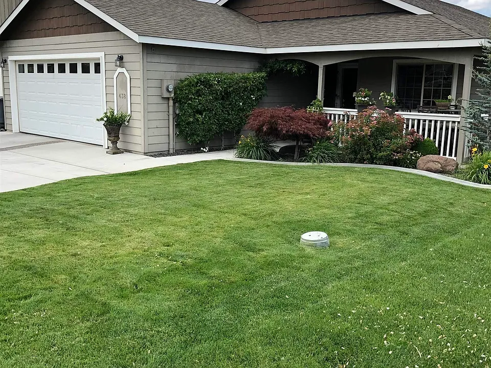 438 Charbonneau Dr