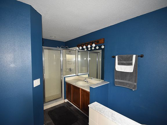 Large Master Ensuite