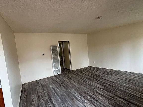 3rd image of 1776-1786 W Glencrest Ave #86-12