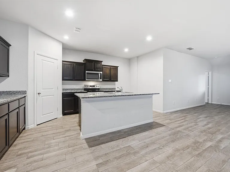 9308 Desertrock Rd — Photo 9