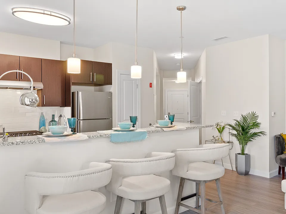 Cirrus Apartments