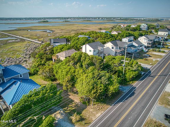 2nd image of 1131 S Topsail Drive