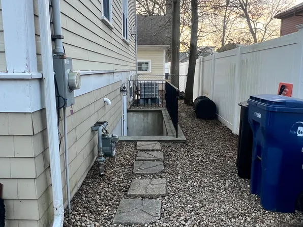 47 Constance Rd, West Roxbury, MA 02132