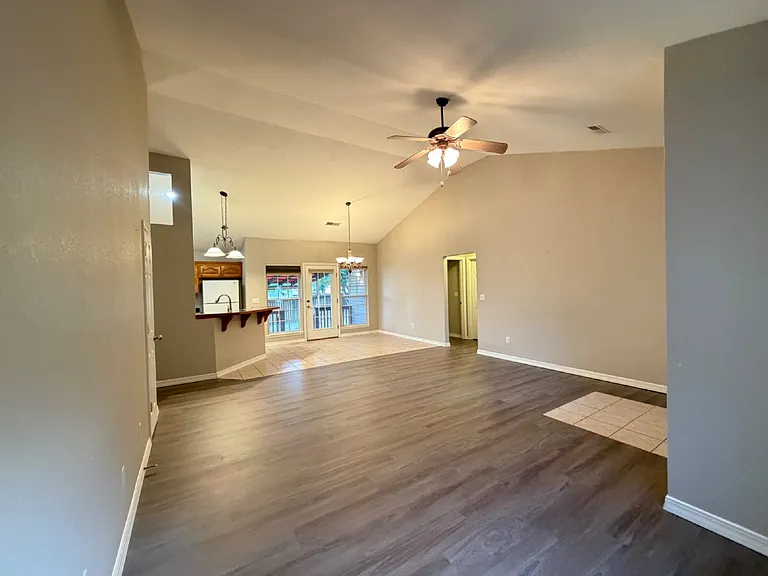285 Willowbrooke — Photo 13