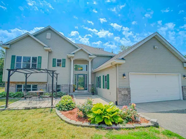 12871 295th St, Lindstrom, MN 55045